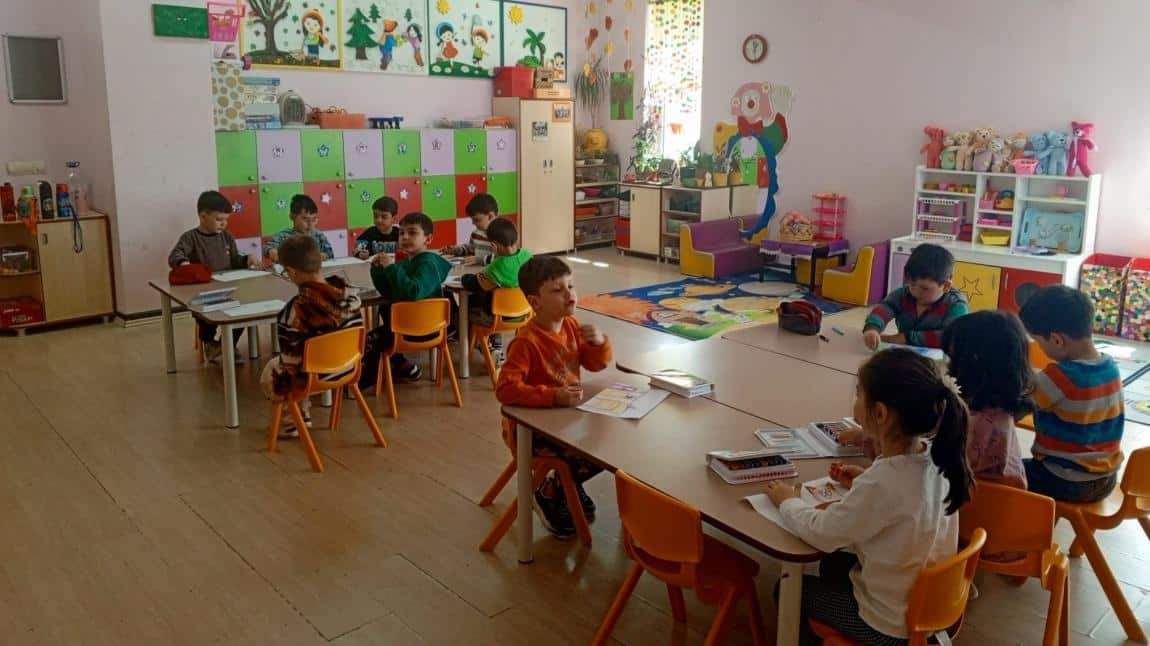 SARI SINIF İNGİLİZCE DERSİNDE